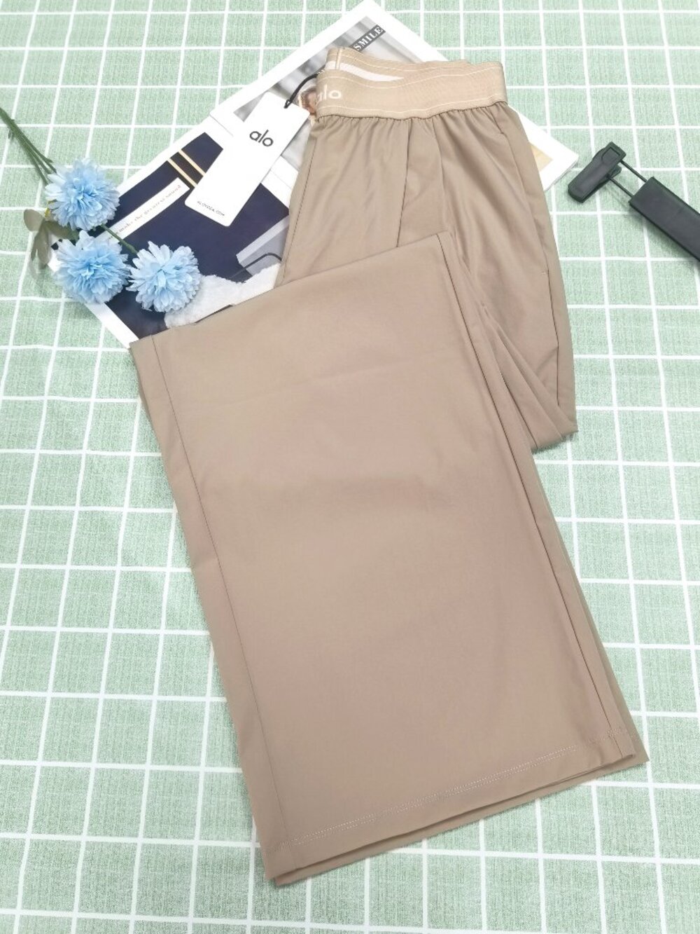 NWT Alo Yoga Gravel Loose Fit Casual Wide Leg Regular Pants Daily Trousers💗💐 - Picture 2 of 8